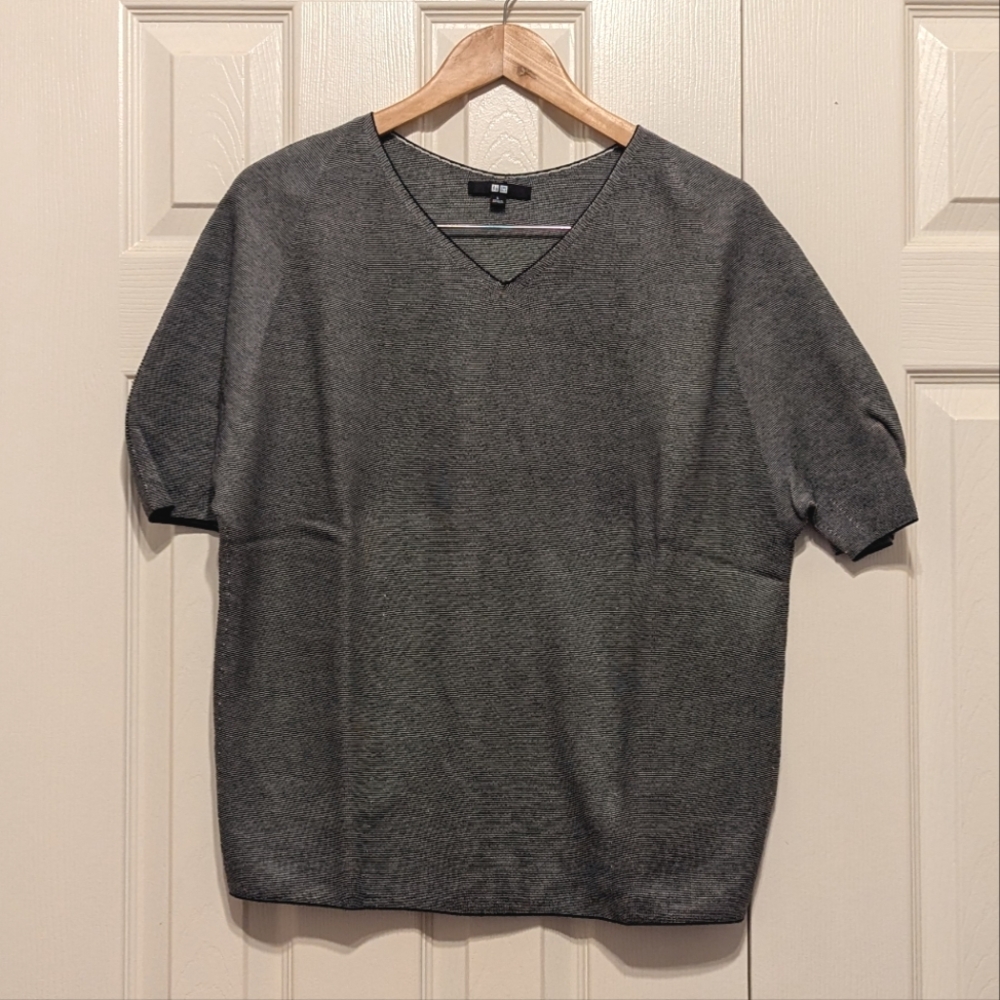 EUC Uniqlo boxy short sleeve sweater